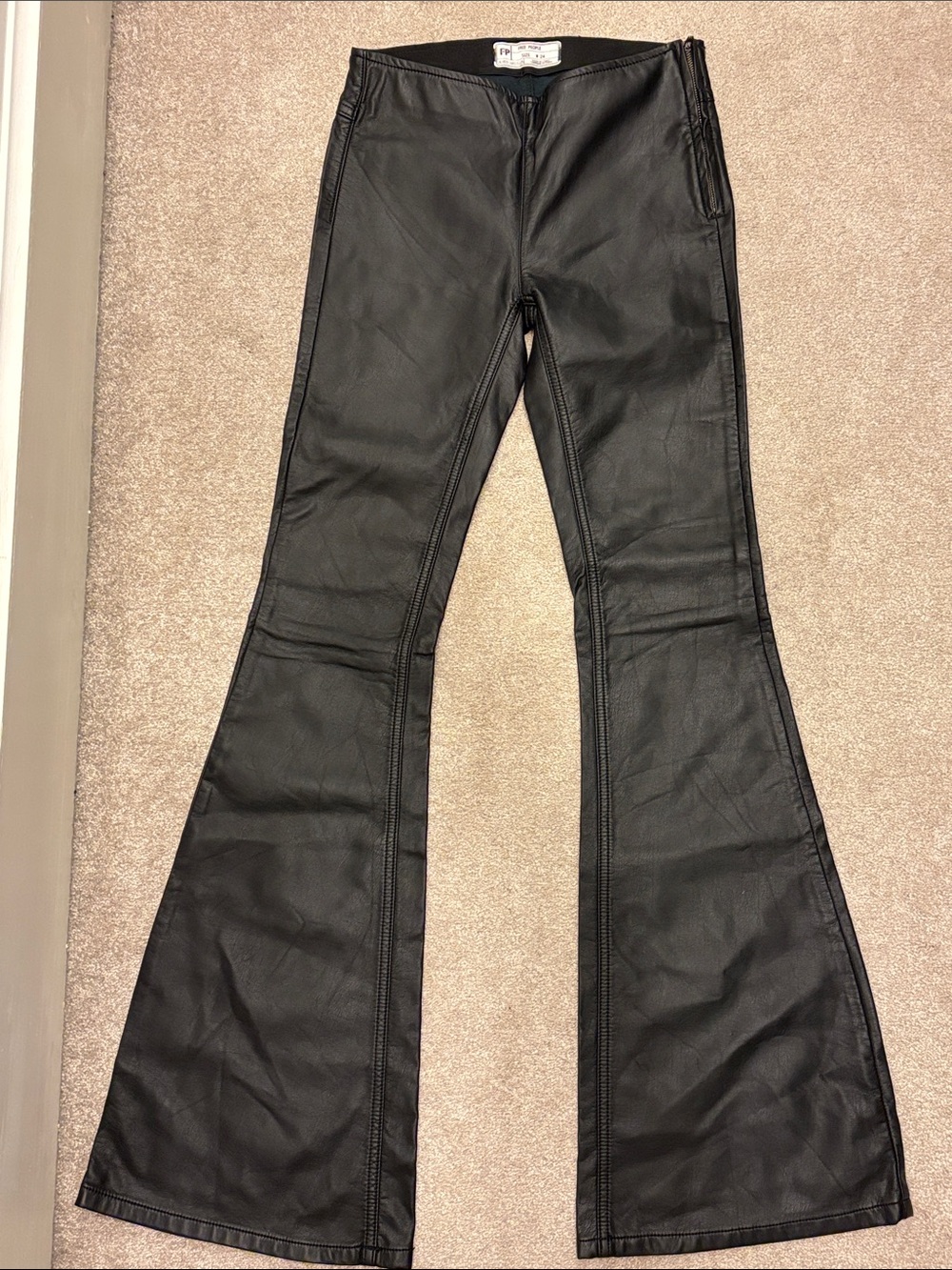 Free People Faux Leather Vegan Leather Flared Pants Black Side Zip Slim Size 24